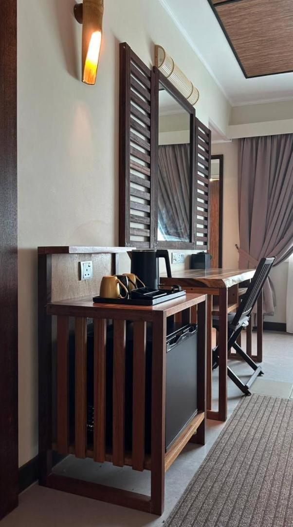 Borneo Beach & Mangrove Resort Tuaran Екстериор снимка